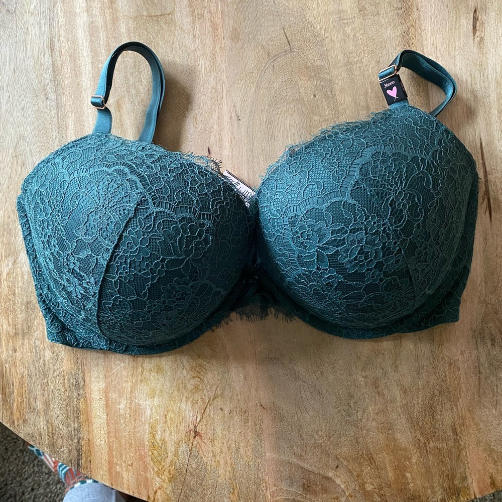 VICTORIA SECRET - 36DDD (34F) NWT 💚
